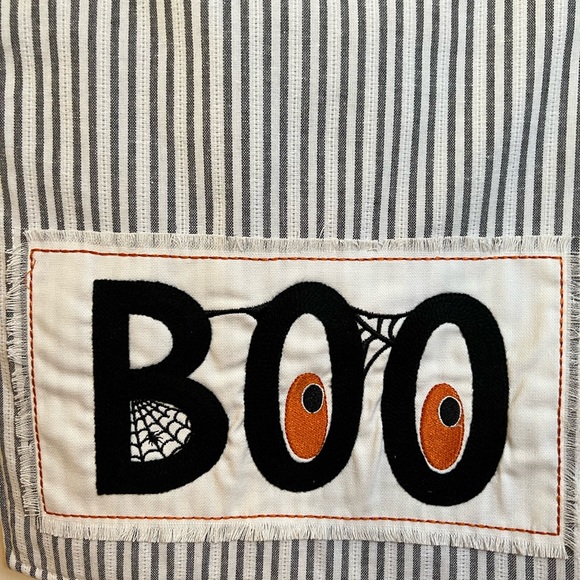 Halloween Rustic Farmhouse Striped Table Runner BOO Patch Eyeballs Webs - Picture 6 of 7